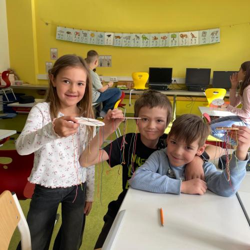 Freundschaftsarmbänder knüpfen
