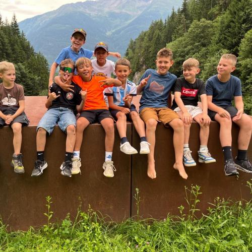 Kinder beim Wandertag zum Wildbad