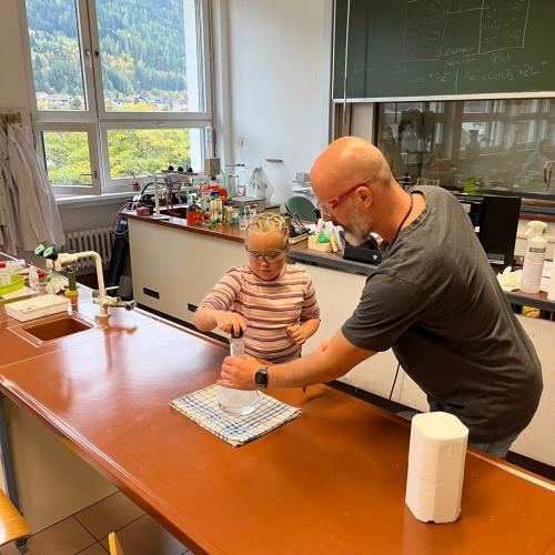 Kinder im MINT Lab - Workshop Trockeneis