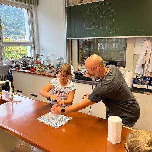 Kinder im MINT Lab - Workshop Trockeneis