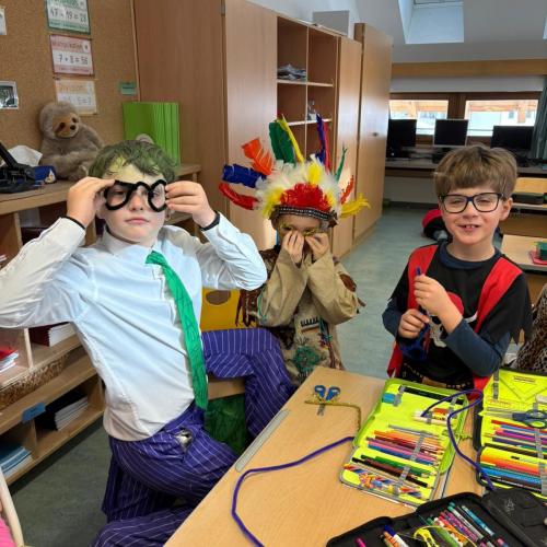 Verkleidete Kinder am Faschingsdienstag