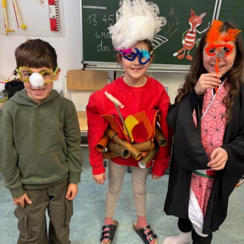 Verkleidete Kinder am Faschingsdienstag