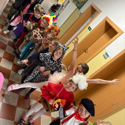 Verkleidete Kinder am Faschingsdienstag