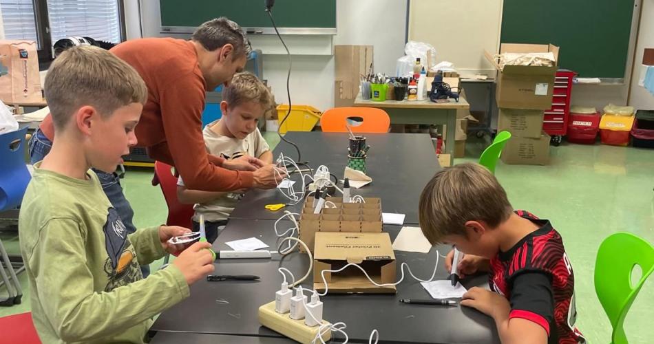 Kinder im MINT Lab - Station 3D Pen